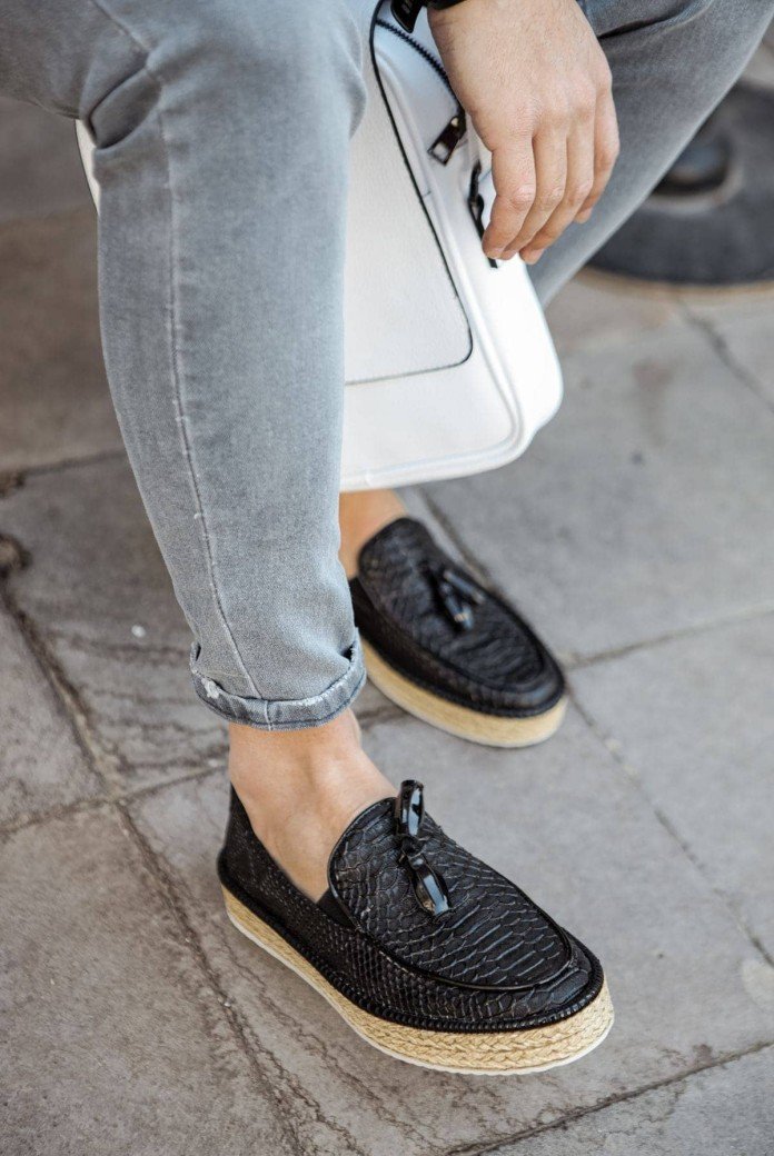 CH119 Tassels Erkek Günlük Bağcıksız Hasır Taban Loafer Cilt Klasik Ayakkabı CHT - Siyah CH119 Tassels Erkek Günlük Bağcıksız Hasır Taban Loafer Cilt Klasik Ayakkabı CHT - Siyah