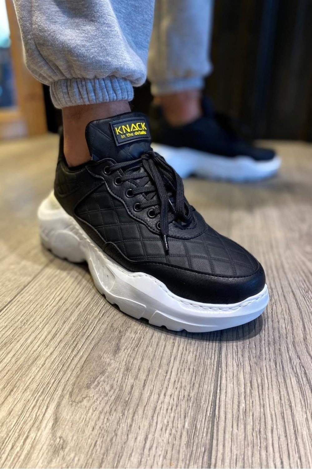 KN-N75 Erkek Günlük Bağcıklı Kapitone Desenli Cilt Spor Sneaker Ayakkabı CBT - Siyah Erkek Ayakkabı KN-N75 Erkek Günlük Bağcıklı Kapitone Desenli Cilt Spor Sneaker Ayakkabı CBT - Siyah – Knack Erkek Ayakkabı