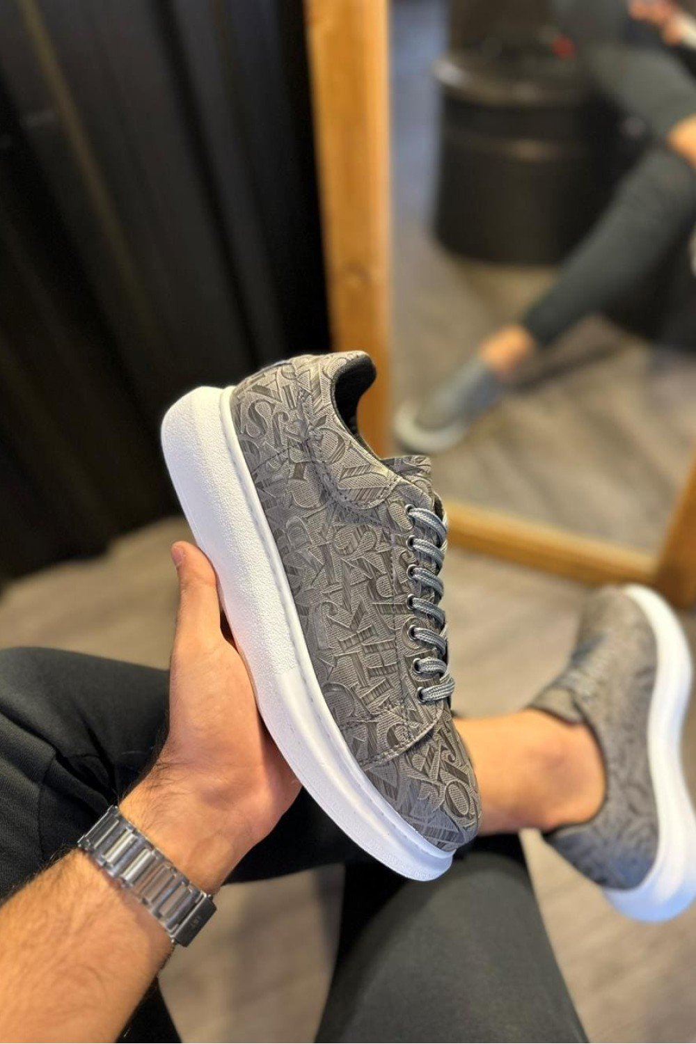 KN047 Erkek Günlük Bağcıklı Harf Desenli Cilt Spor Sneaker Ayakkabı CBT - Gri Erkek Ayakkabı KN047 Erkek Günlük Bağcıklı Harf Desenli Cilt Spor Sneaker Ayakkabı CBT - Gri – Knack Erkek Ayakkabı
