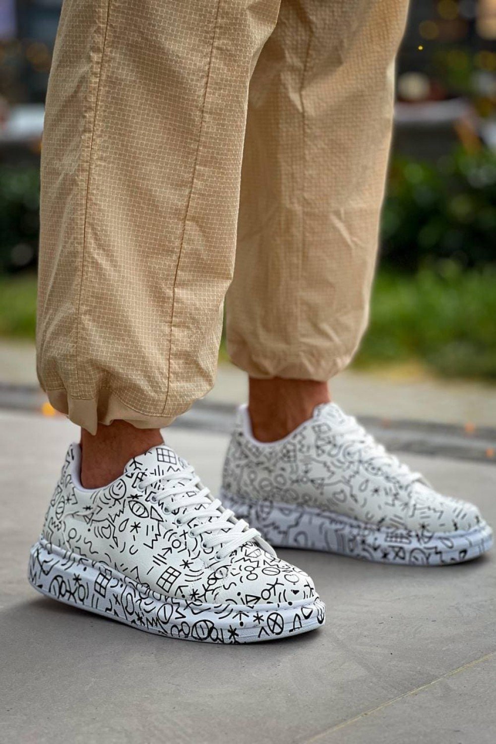 KB-X500 Erkek Günlük Bağcıklı Emoji Baskılı Cilt Spor Sneaker Ayakkabı CBT - Beyaz – Kuback Erkek Ayakkabı