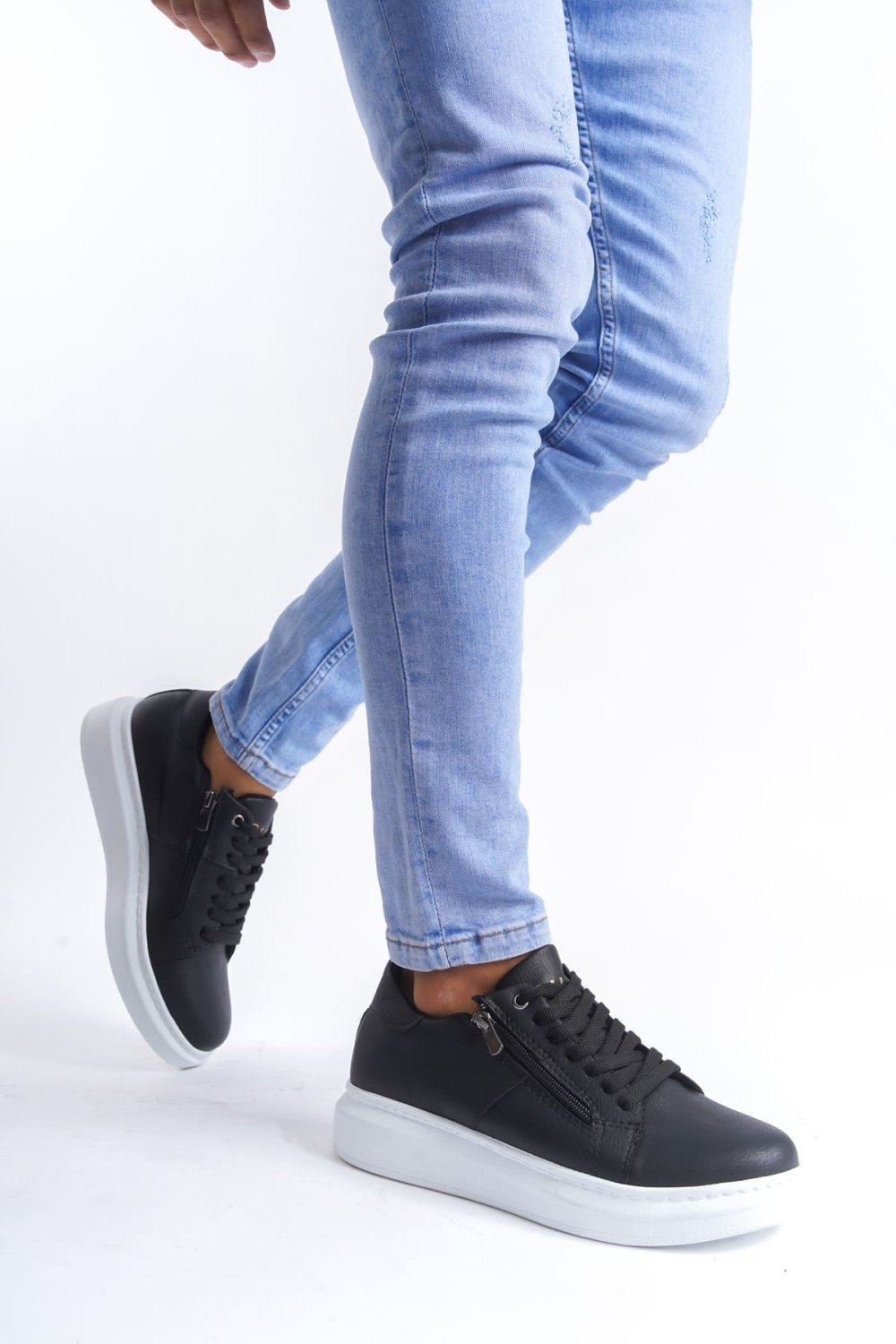 SLW155 Warrior Erkek Günlük Bağcıklı Fermuarlı Cilt Spor Sneaker Ayakkabı CBT - Siyah Erkek Ayakkabı SLW155 Warrior Erkek Günlük Bağcıklı Fermuarlı Cilt Spor Sneaker Ayakkabı CBT - Siyah – Salwo Erkek Ayakkabı