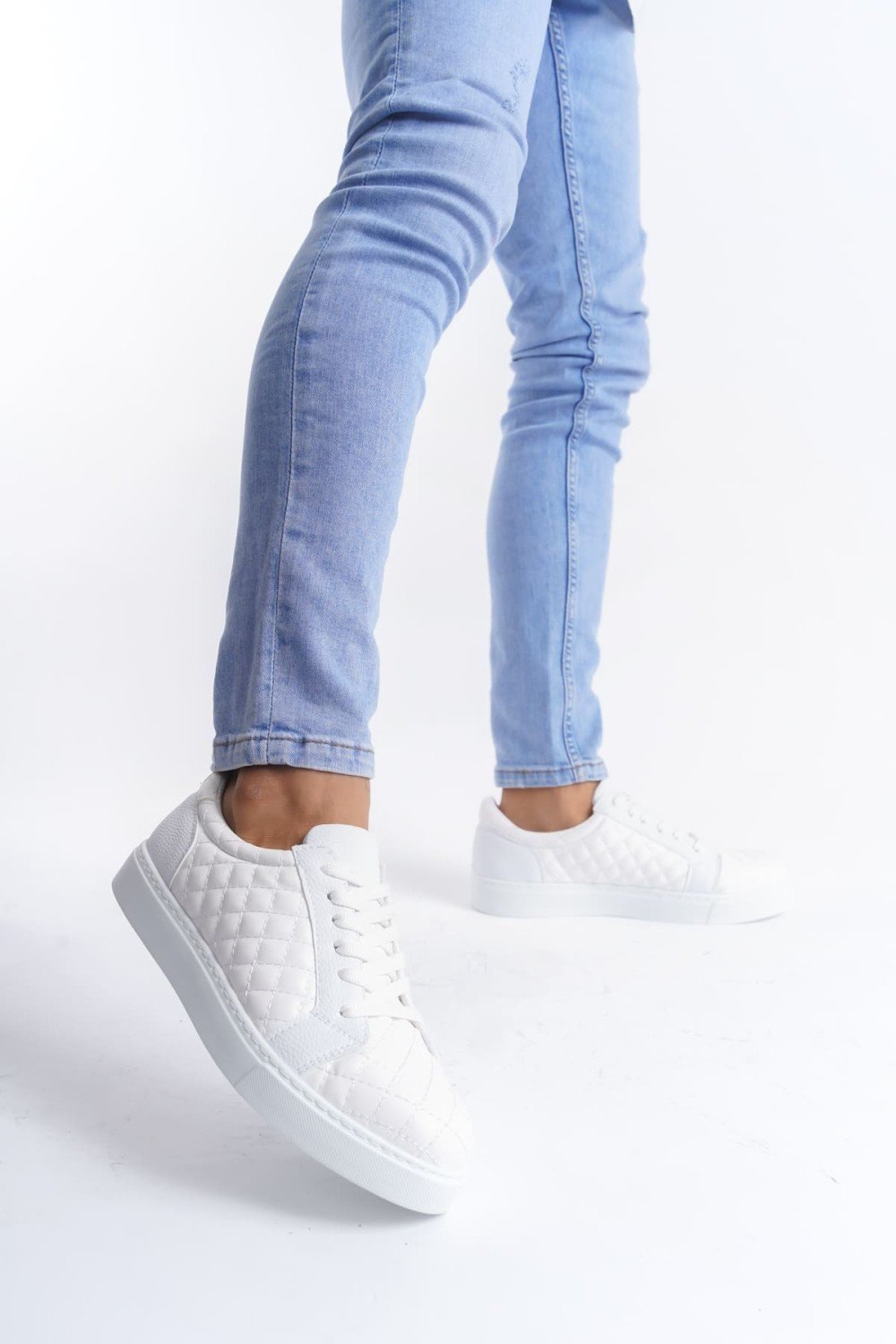 SLW166 Prestige Erkek Günlük Bağcıklı Kapitone Desenli Cilt Spor Sneaker Ayakkabı CBT - Beyaz – Salwo Erkek Ayakkabı