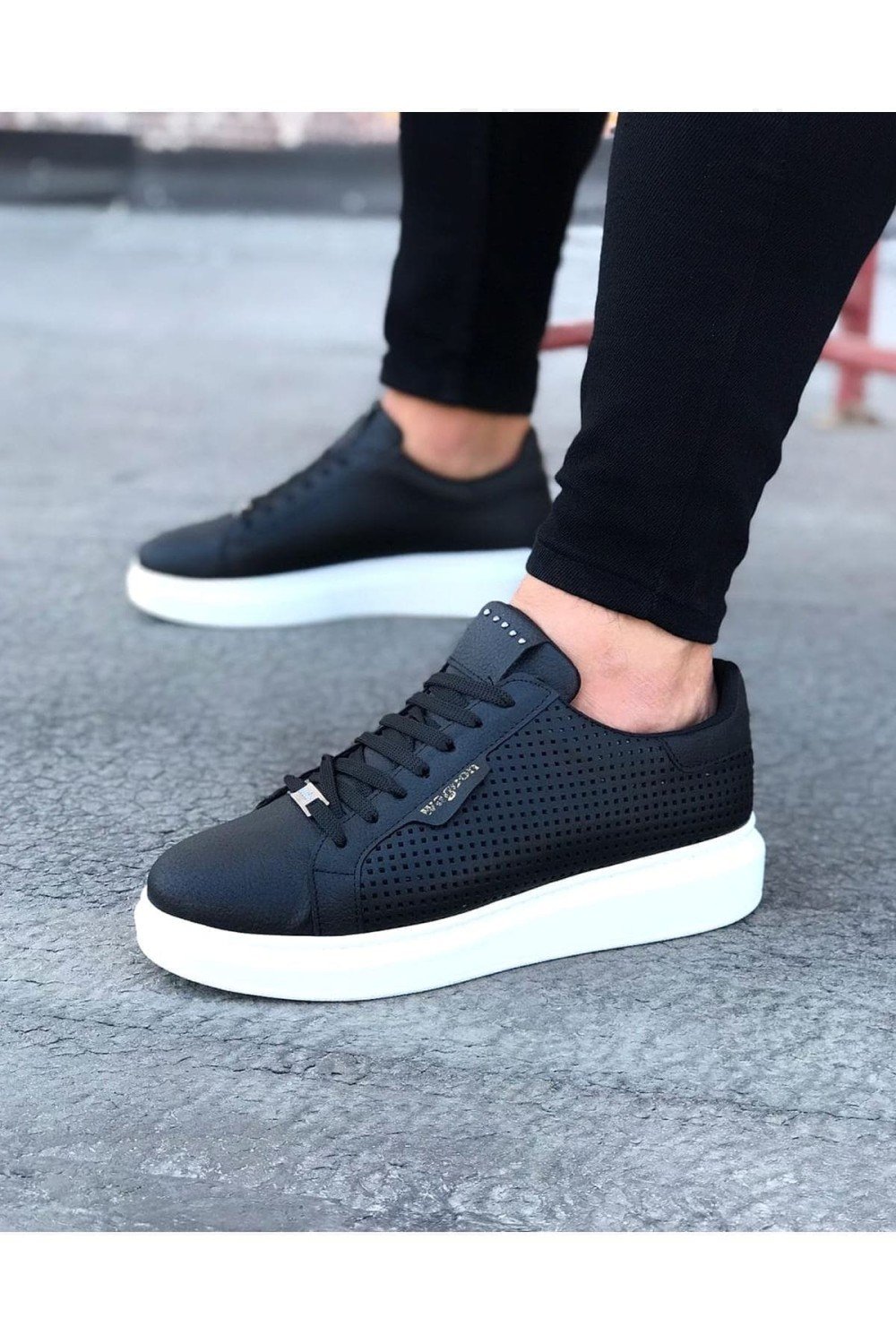 WG01 Erkek Günlük Bağcıklı Delikli Desen Cilt Spor Sneaker Ayakkabı CBT - Siyah – Wagoon Erkek Ayakkabı