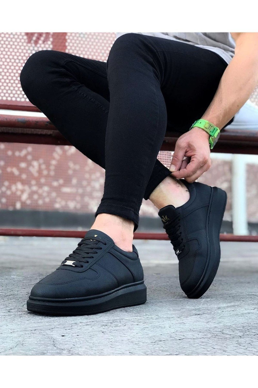 WG011 Erkek Günlük Bağcıklı Cilt Spor Sneaker Ayakkabı CST - Siyah – Wagoon Erkek Ayakkabı