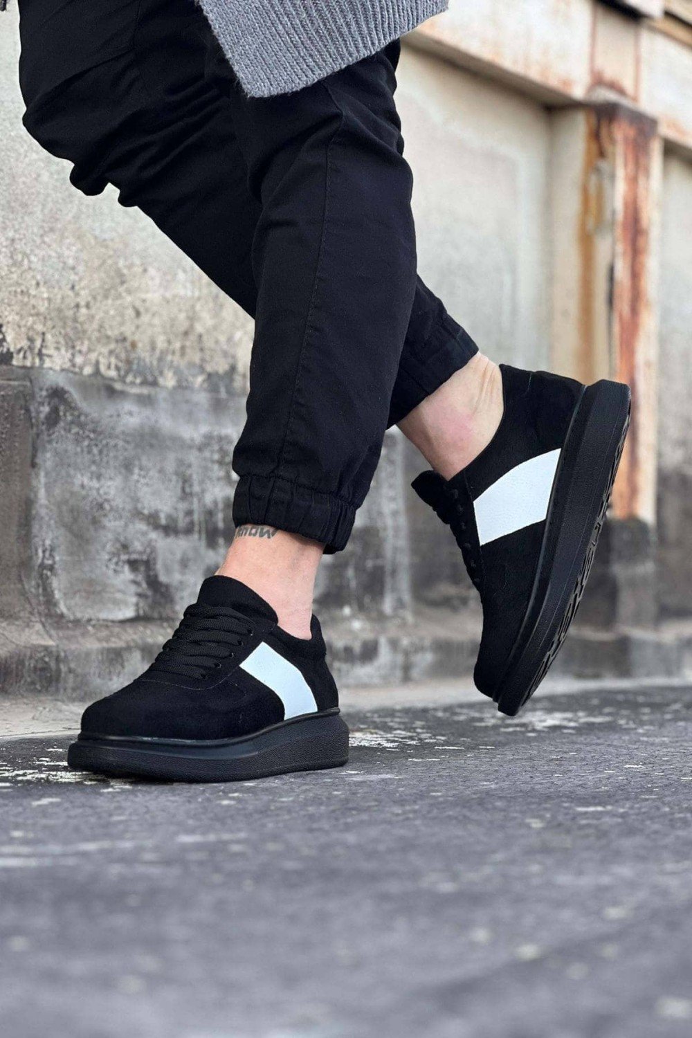 WG011 Erkek Günlük Bağcıklı Süet Spor Sneaker Ayakkabı SST - Siyah/Beyaz – Wagoon Erkek Ayakkabı