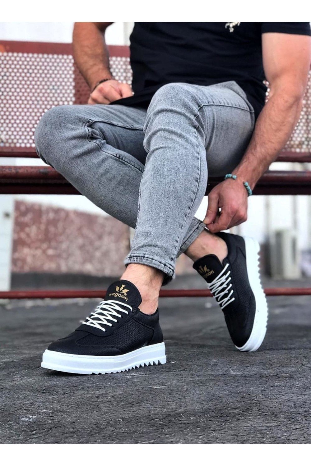 WG022 Erkek Günlük Bağcıklı Delikli Desen Cilt Spor Sneaker Ayakkabı CBT - Siyah – Wagoon Erkek Ayakkabı