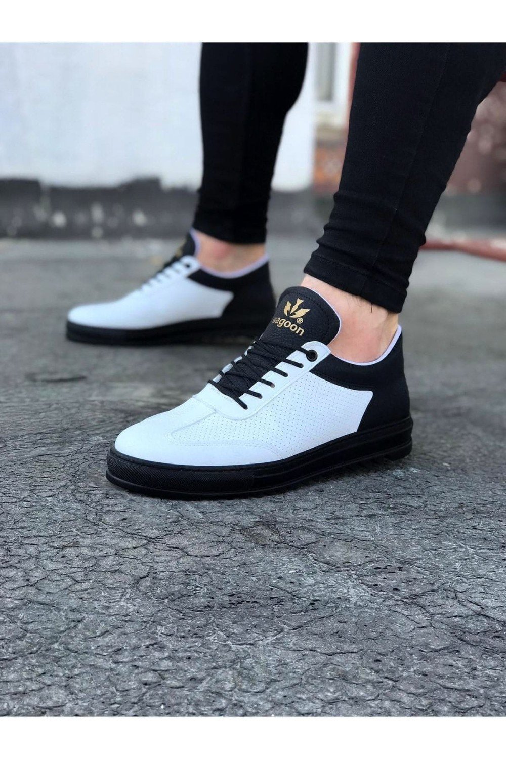 WG022 Erkek Günlük Bağcıklı Delikli Desen Cilt Spor Sneaker Ayakkabı CST - Beyaz/Siyah – Wagoon Erkek Ayakkabı