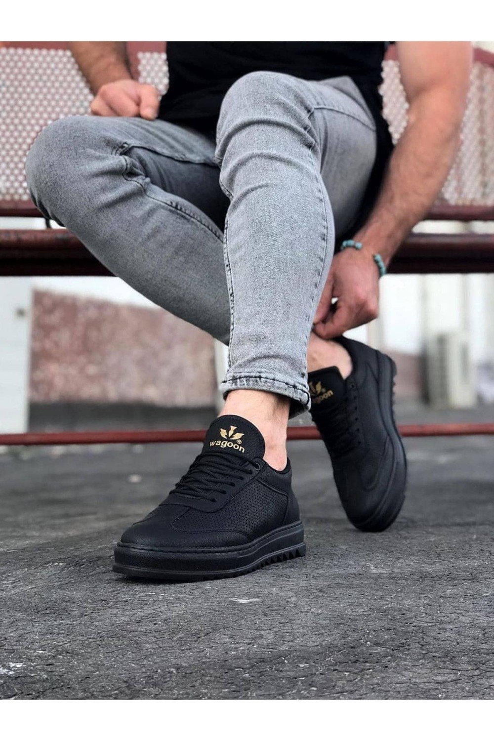 WG022 Erkek Günlük Bağcıklı Delikli Desen Cilt Spor Sneaker Ayakkabı CST - Siyah – Wagoon Erkek Ayakkabı