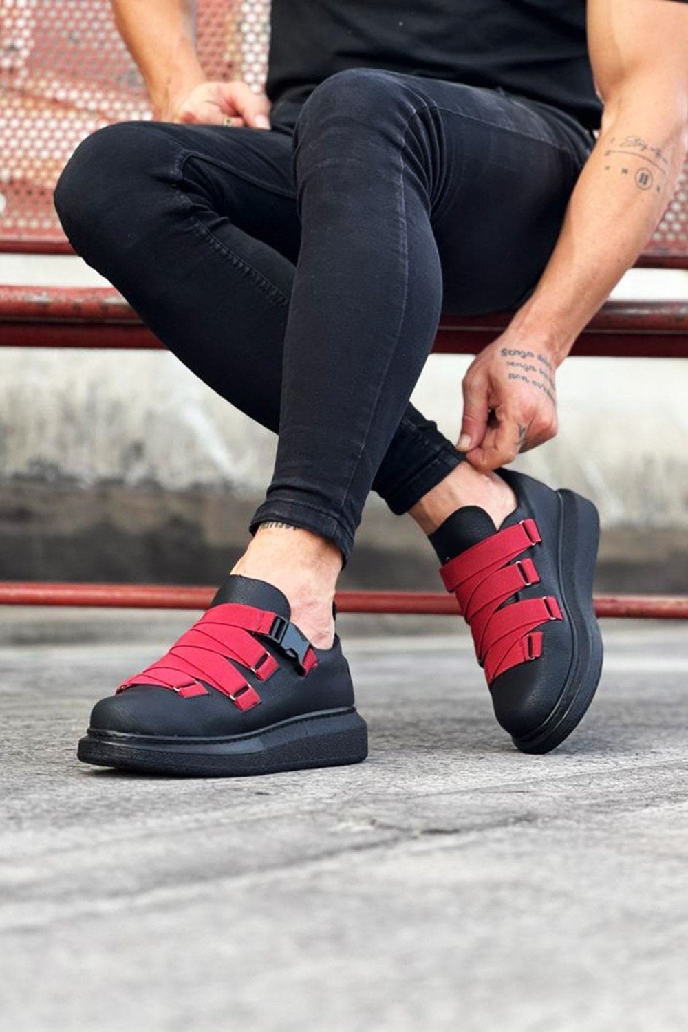 WG033 Erkek Günlük Tokalı Cilt Spor Sneaker Ayakkabı CST - Siyah/Kırmızı – Wagoon Erkek Ayakkabı