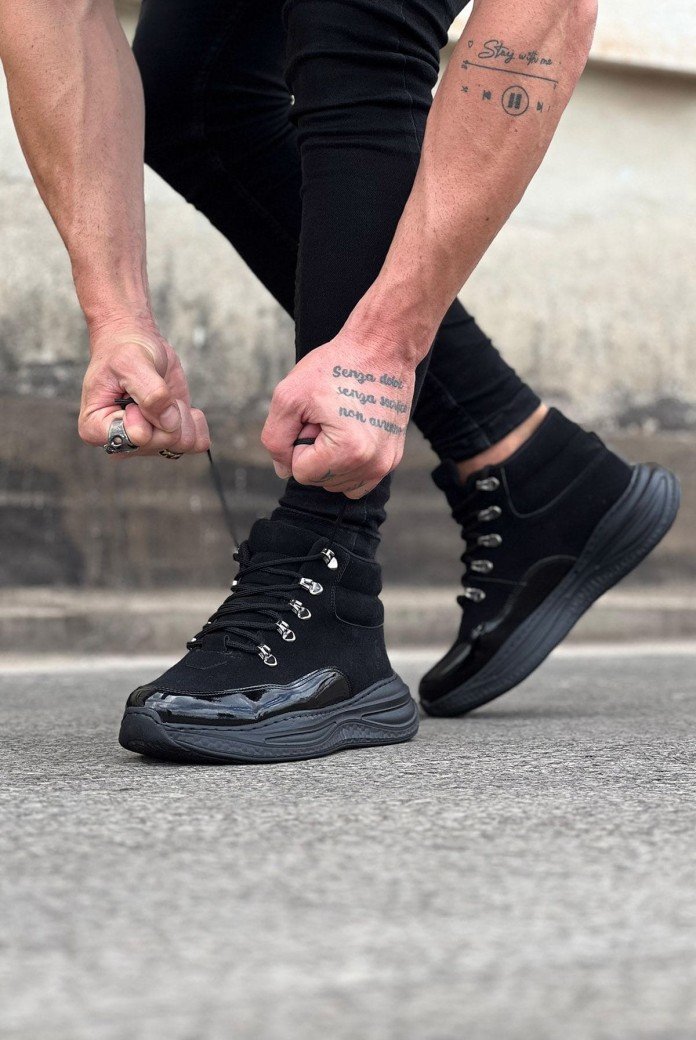 WG035 Erkek Spor Günlük Bağcıklı Süet Rugan Bot SRST - Siyah WG035 Erkek Spor Günlük Bağcıklı Süet Rugan Bot SRST - Siyah