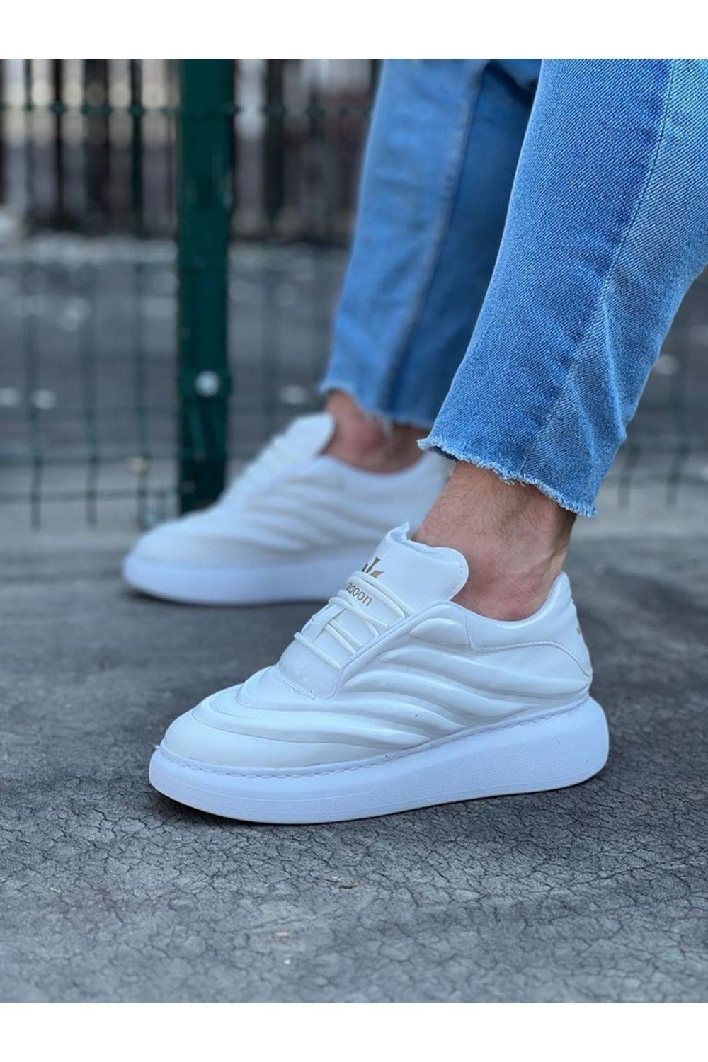 WG094 Erkek Günlük Bağcıklı Rugan Spor Sneaker Ayakkabı RBT - Beyaz Erkek Ayakkabı WG094 Erkek Günlük Bağcıklı Rugan Spor Sneaker Ayakkabı RBT - Beyaz – Wagoon Erkek Ayakkabı